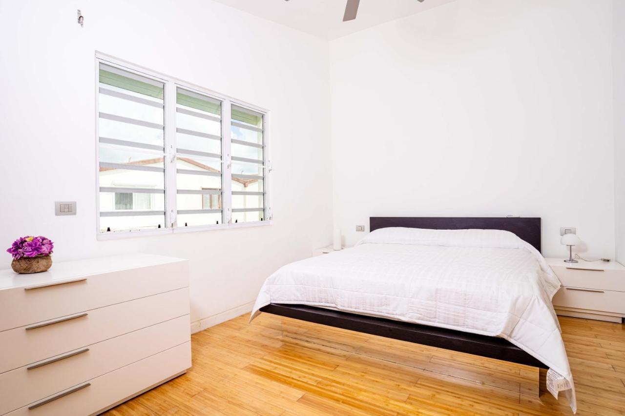 Antigua Chiama Italia Villas Jolly Harbour 외부 사진