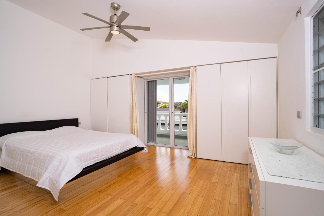 Antigua Chiama Italia Villas Jolly Harbour 외부 사진