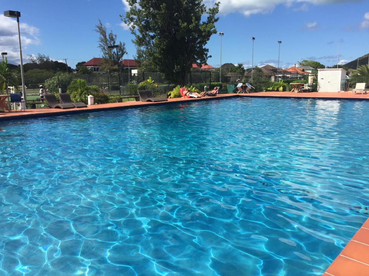 Antigua Chiama Italia Villas Jolly Harbour 외부 사진